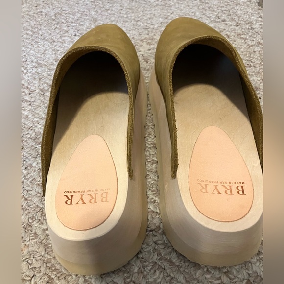 NEW Bryr Chonk clogs - Picture 2 of 3